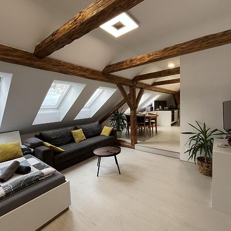 Apartmany S Vyhledem Na Zamek วิมแปร์ค ภายนอก รูปภาพ