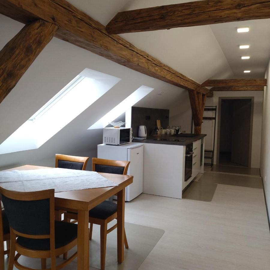 Apartmany S Vyhledem Na Zamek วิมแปร์ค ภายนอก รูปภาพ