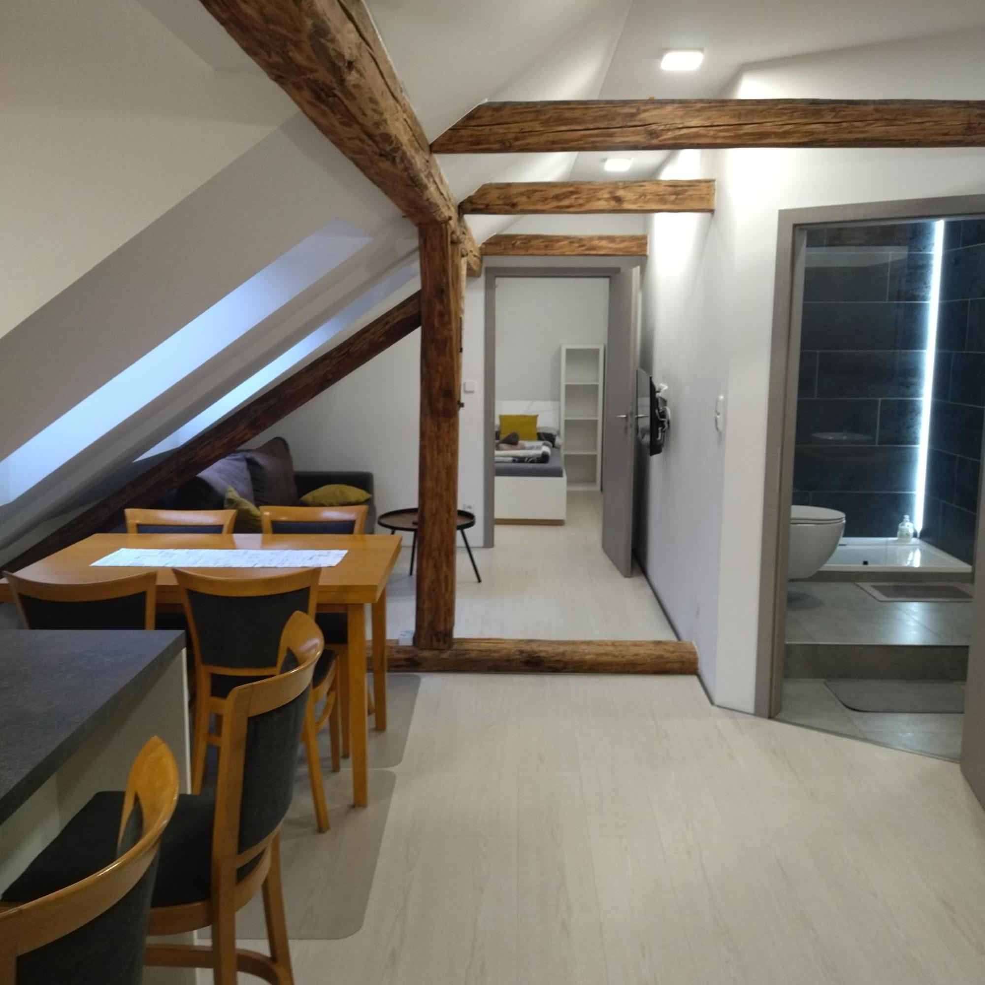 Apartmany S Vyhledem Na Zamek วิมแปร์ค ภายนอก รูปภาพ